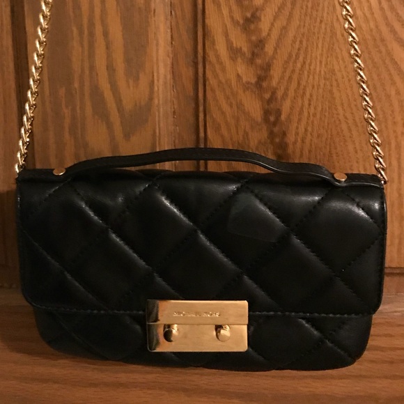 Michael Kors Handbags - Michael Kors Sloan Purse